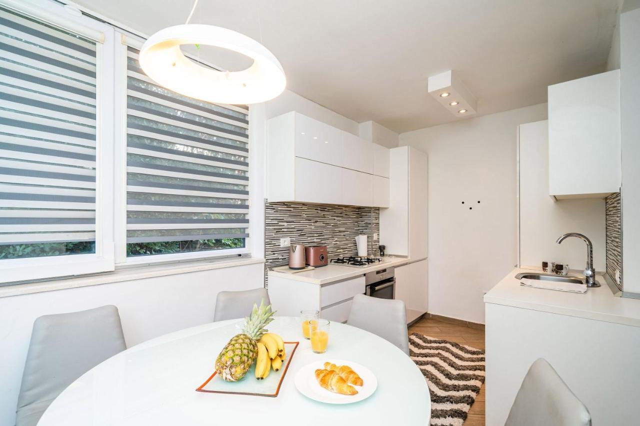 Spacious Two Bedroom Apartment Дубровник Екстериор снимка