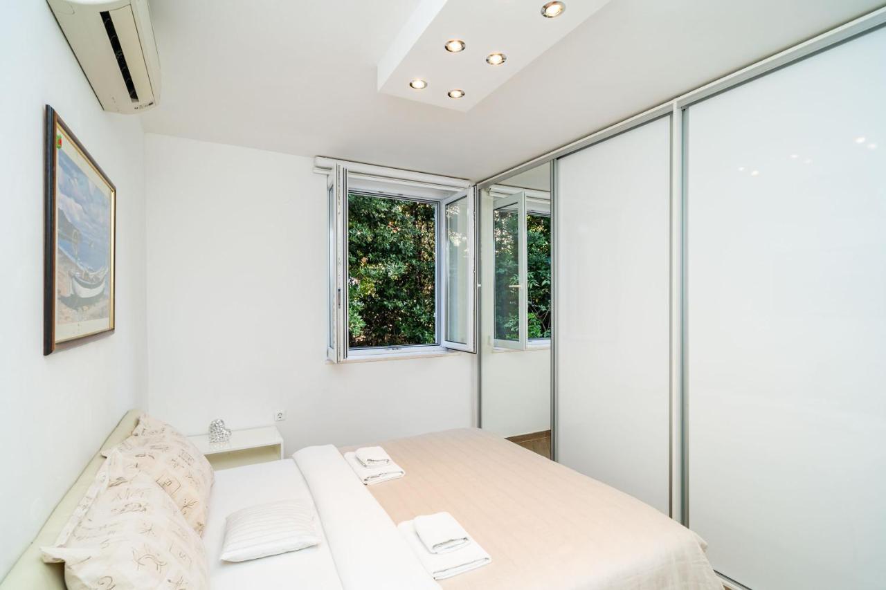 Spacious Two Bedroom Apartment Дубровник Екстериор снимка